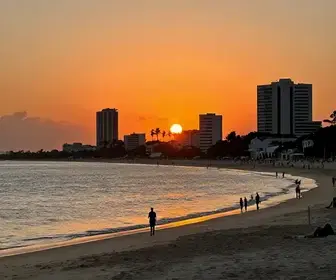 A Fascinante História da Praia de Iracema em Fortaleza