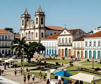 Descubra o Centro de Fortaleza: Roteiro Imperdível