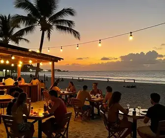 Descubra os Melhores Bares na Praia de Iracema em Fortaleza