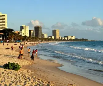 Descubra Tudo Sobre a Praia de Iracema em Fortaleza